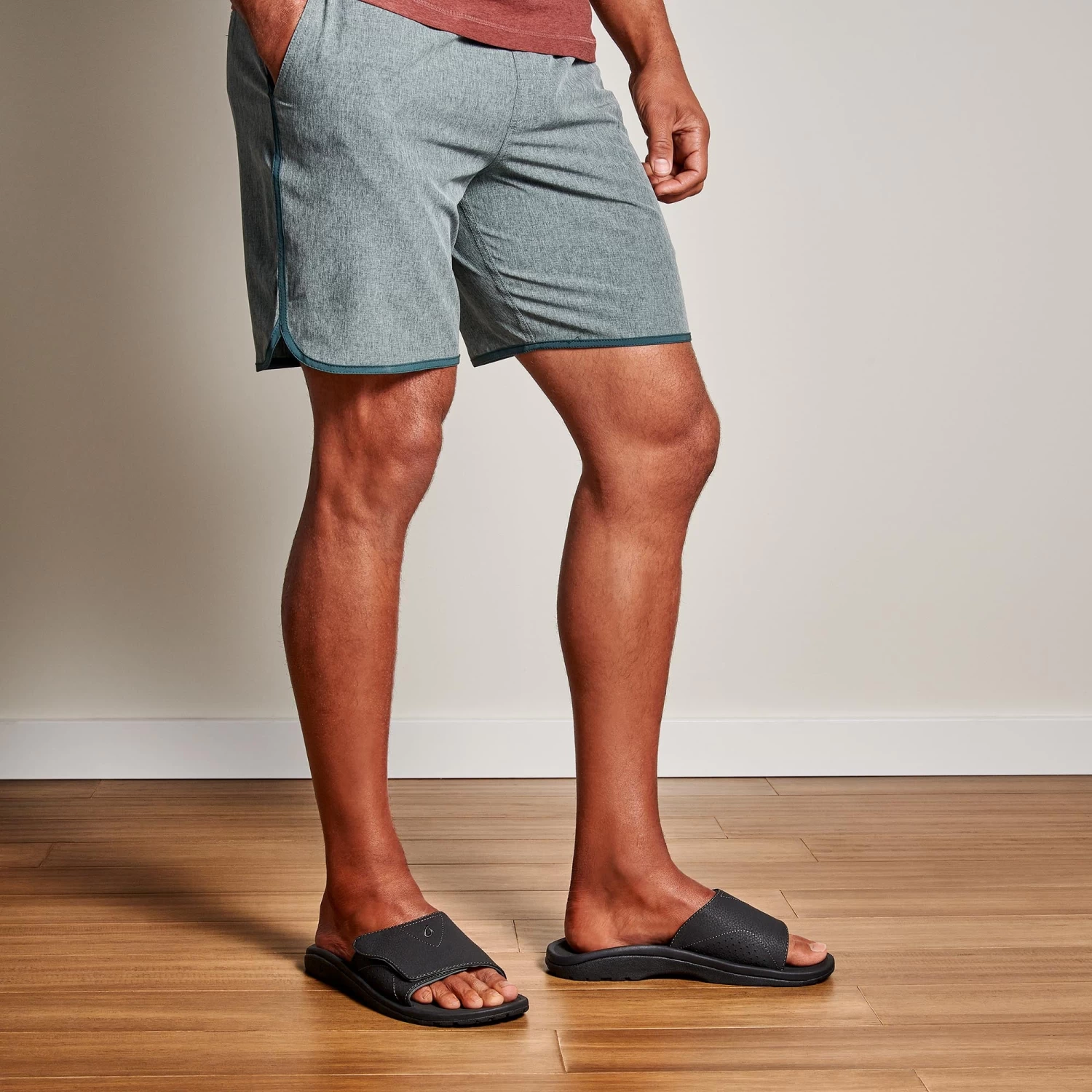 OluKai Nalu Slide - Black 4 OluKai Nalu Slide - Black - Image 4