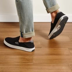 OluKai Lae‘ahi - Black -Olukai Shop 10443 4040 102 M Lae ahi BlkBlk Web Opt