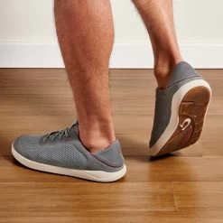 OluKai Moku Pae - Poi / Red Ochre -Olukai Shop 10472 25RX 102 M MokuPae PoiRdoc Web Opt