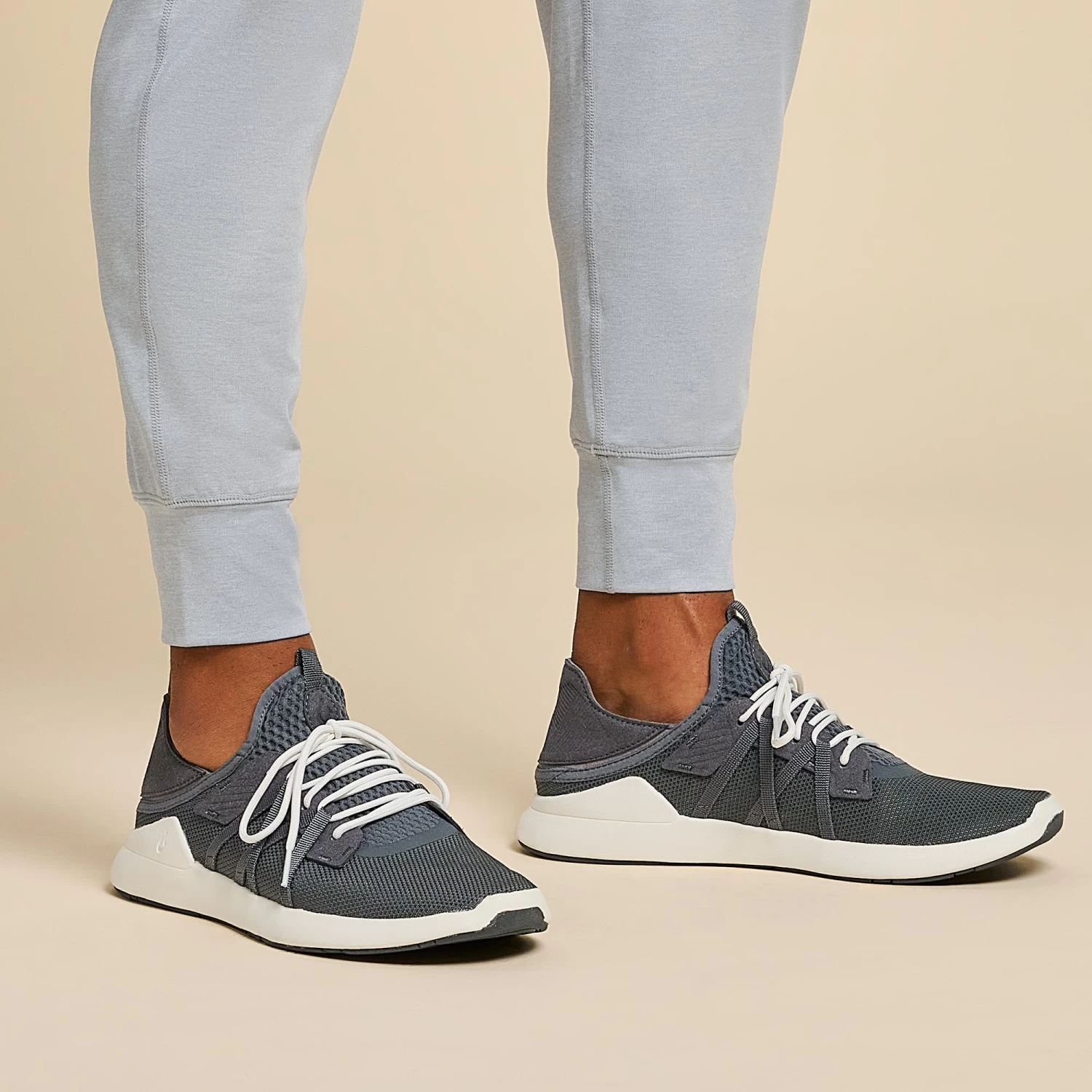 OluKai Holo - Dark Shadow 2 OluKai Holo - Dark Shadow - Image 2