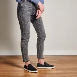 OluKai Pehuea - Black 9 OluKai Pehuea - Black -Olukai Shop 20271 4040 102 W PEHUEA BlackBlack