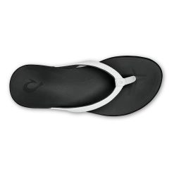 OluKai Ho‘ōpio - White / Onyx 6 OluKai Ho‘ōpio - White / Onyx -Olukai Shop 20294 4ROX 004 W Ho opio WhtOnx