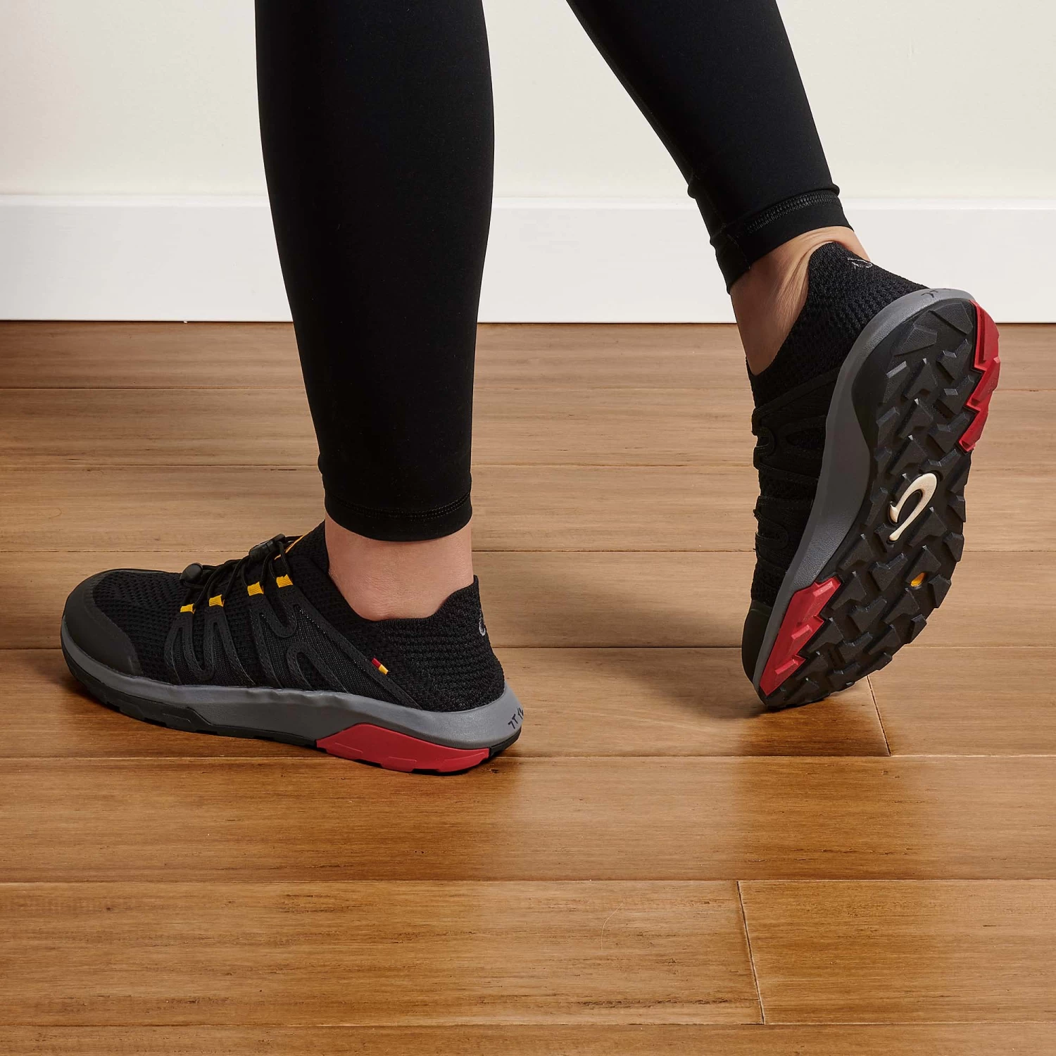 OluKai ‘Imaka Trainer - Black / Charcoal 4 OluKai ‘Imaka Trainer - Black / Charcoal - Image 4