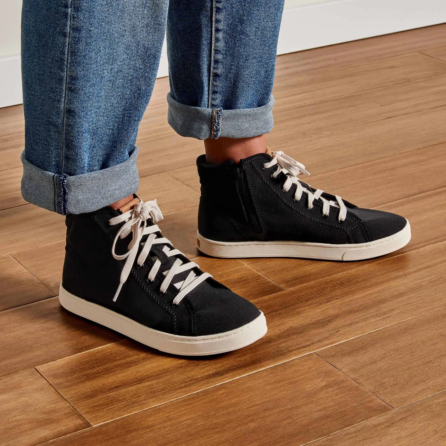 OluKai Pīlahi - Black 2 OluKai Pīlahi - Black - Image 2