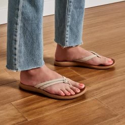 Olukai Shop -Olukai Shop 20468 20FM 101 W KAPEHELUANA TapaSahara