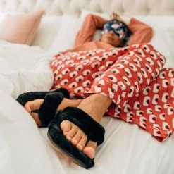 OluKai Kīpe'a Heu - Black 9 OluKai Kīpe'a Heu - Black -Olukai Shop Kipe aHeu Black galleryimage 04