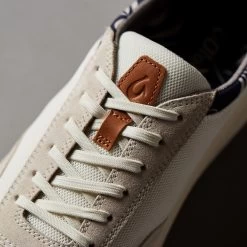 OluKai Pūnini - Off White / Aloha -Olukai Shop Punini Pili OffWht 2